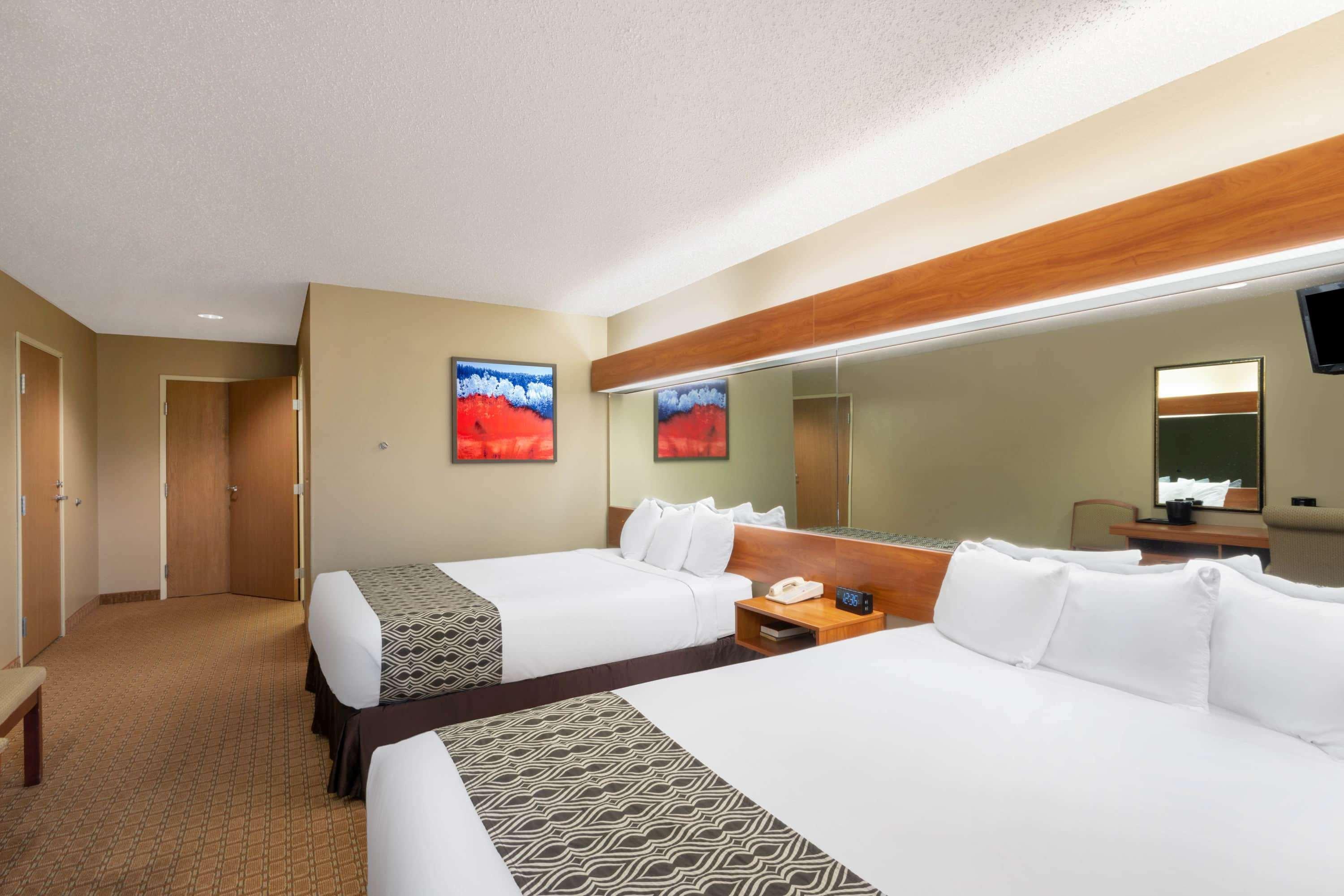 Microtel Inn&Suites Raton Esterno foto