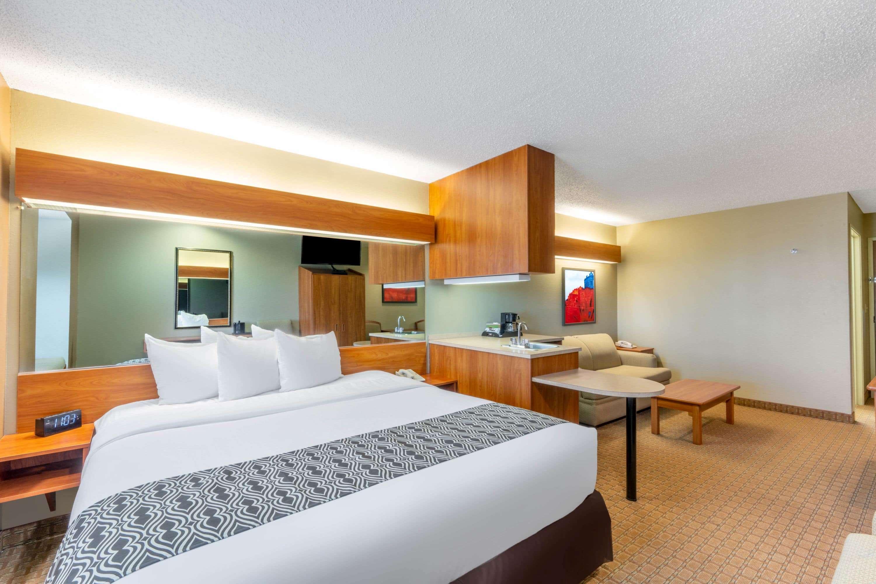 Microtel Inn&Suites Raton Esterno foto